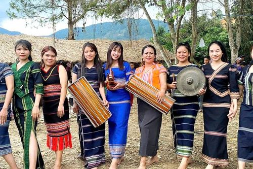 Luyến lưu nhà dài