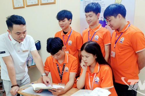 Xuất ngoại làm kinh tế