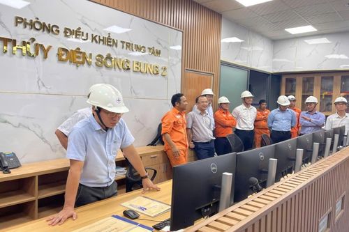 Tổng Giám đốc EVNGENCO2 làm việc với Công ty Thủy điện Sông Bung