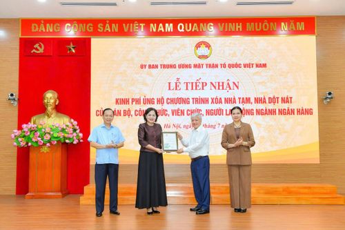 Ngành ngân hàng chung tay xóa nhà tạm, nhà dột nát