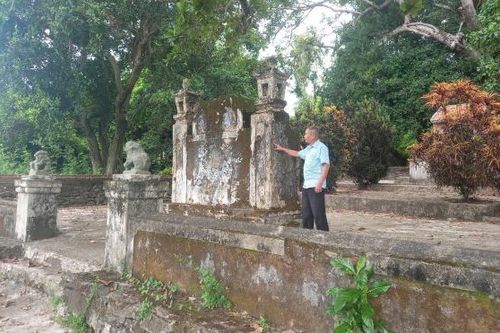 Nỗi lo di tích thành phế tích