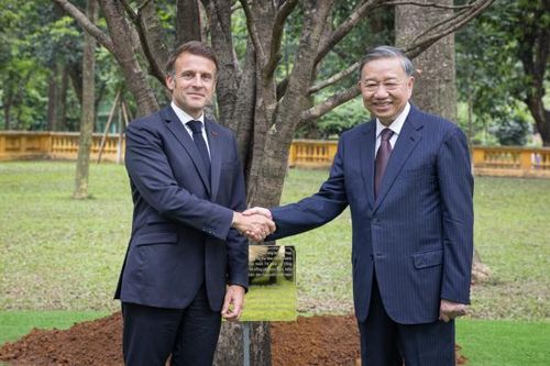 Quan hệ Việt - Pháp: hữu nghị, đối tác và tin cậy