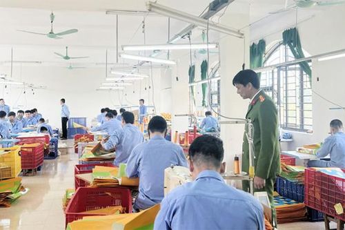 Thắp ánh sáng tri thức cho người cai nghiện
