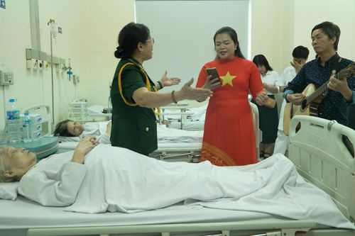 Mang âm nhạc đến bệnh viện để lan tỏa yêu thương