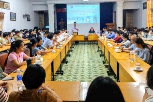 Thành phố Hồ Chí Minh tăng cường 247 bác sĩ trẻ về trạm y tế
