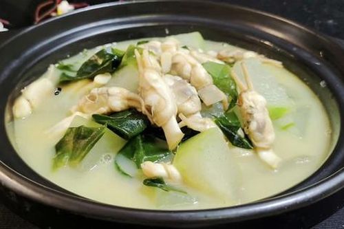 Tôi thường nấu món canh này vào mùa hè, nguyên liệu phổ biến mà vị thanh mát, cả nhà ai ăn cũng khen!