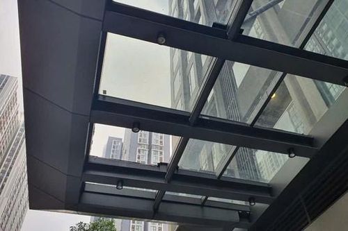 Nam thanh niên tử vong sau khi rơi từ tầng cao chung cư