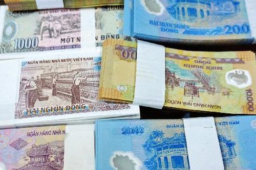 Công an truy tìm đối tượng bị tố đổi tiền mới rồi chiếm đoạt 300 triệu đồng