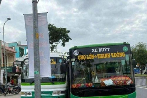 Đình chỉ thêm 1 tài xế vụ xe buýt chèn ép nhau gây tai nạn