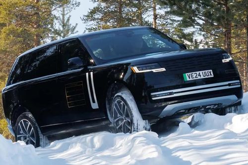 Range Rover: 'Cốp trước của xe điện quả bẩn để chạm vào'