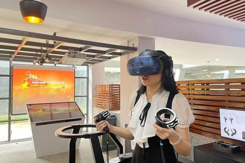 Điện Biên lan tỏa phong trào 'Bình dân học vụ số' đến từng thôn, bản