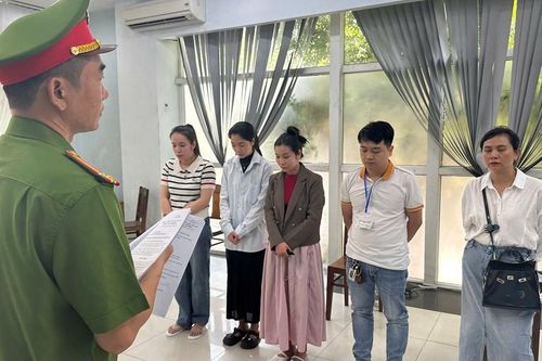 Khởi tố 7 đối tượng tại Phòng khám Đa khoa Quốc tế Đà Nẵng về hành vi lừa dối khách hàng