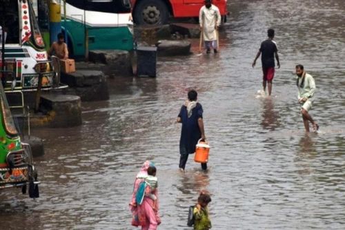 Mưa lũ tại Pakistan khiến hàng trăm người thương vong