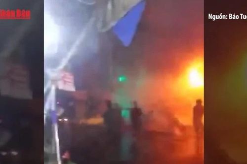 TP Hồ Chí Minh: Cháy lớn lúc rạng sáng, thiêu rụi nhiều ki-ốt trong chợ Lô 6