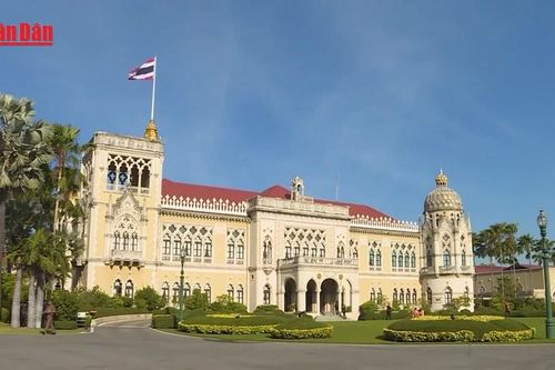 Bà Paetongtarn Shinawatra bị điều tra về đạo đức công vụ