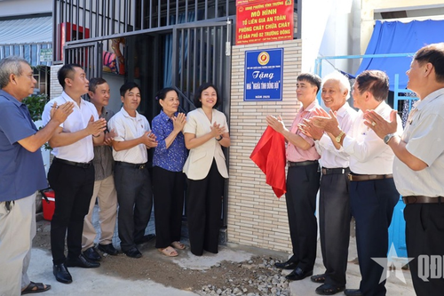 Khánh Hòa: Bàn giao nhà 'Nghĩa tình đồng đội' cho hội viên cựu chiến binh
