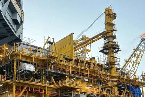 Thêm 2 mỏ dầu được Vietsovpetro đưa vào khai thác thương mại đầu tiên