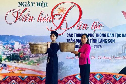 Giữ hồn văn hóa dân tộc từ mái trường vùng cao