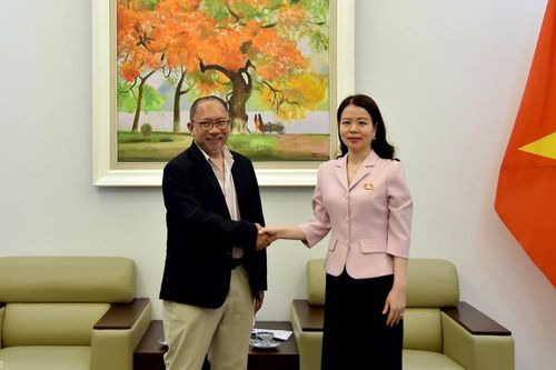 Thứ trưởng Ngoại giao Nguyễn Minh Hằng tiếp Giám đốc điều hành Ban thư ký APEC nhiệm kỳ 2025-2027