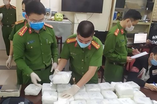 Vận chuyển từ 100g heroin trở lên có thể bị phạt tù chung thân theo Luật sửa đổi 2025