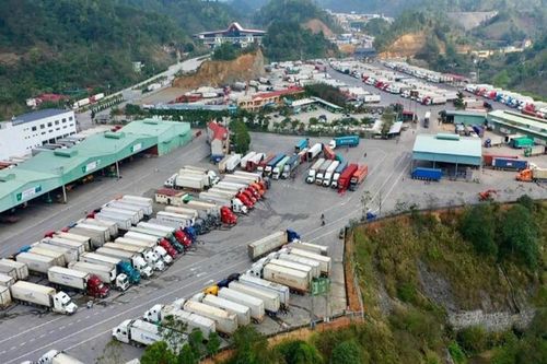 Kinh tế cửa khẩu Lạng Sơn sôi động, Kim ngạch xuất nhập khẩu 6 tháng đạt hơn 41,7 tỷ USD