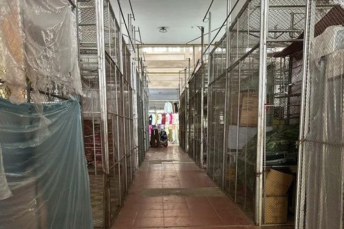 Thu dưới 200.000 đồng/ngày, tiểu thương khu chợ lớn nhất Hà Tĩnh 'bán quầy'