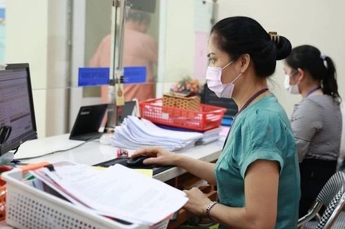 Xem xét việc từ chức, miễn nhiệm đối với lãnh đạo quản lý trong trường hợp nào?