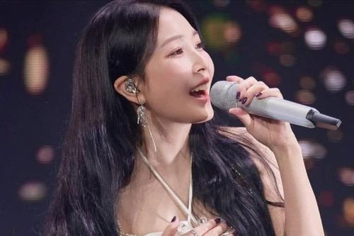 Nữ hoàng nhạc pop bị hoại tử xương