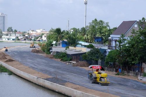 Hơn 9.000 tỷ đồng, 69 nhà thầu cải tạo kênh dài nhất TPHCM: Tiến độ 'lội bộ' giữa dòng