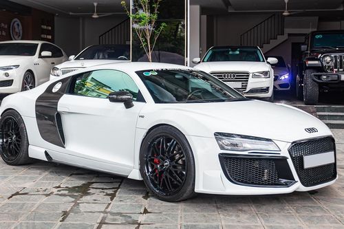 Cận cảnh siêu xe Audi R8 18 năm tuổi giá hơn 3 tỷ, tiền độ tốn tới 1 tỷ