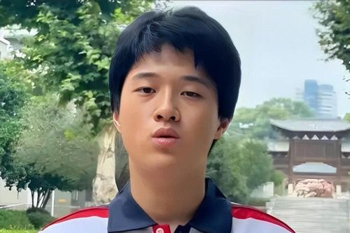 Nam sinh nghiện game đạt điểm đại học gần tuyệt đối vẫn bị giáo viên 'phê bình'