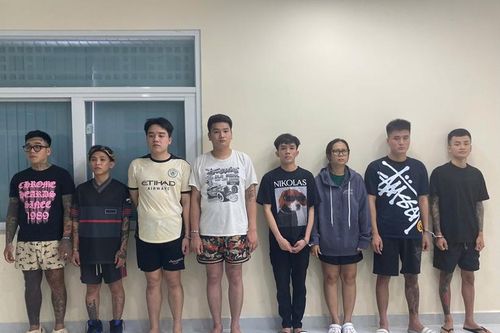 Khởi tố, bắt tạm giam 8 bị can trong đường dây mua bán 'khí cười'