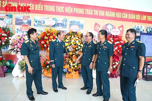 Bộ đội Tên lửa Phòng không là bản anh hùng ca bất diệt