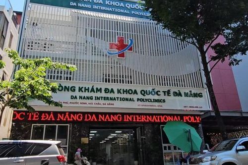 Bí mật về những người khoác áo blouse trong phòng khám tư giữa trung tâm Đà Nẵng
