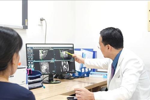 Thoát 'cửa tử' trong giờ vàng: Ca đại phẫu tim mạch ngoạn mục tại Vinmec Central Park