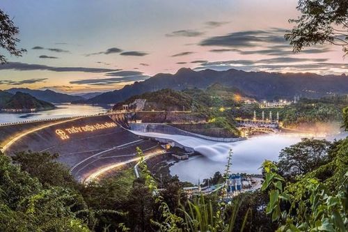 15 giờ ngày 15/7, mở tiếp cửa xả đáy thứ 2 hồ thủy điện Hòa Bình