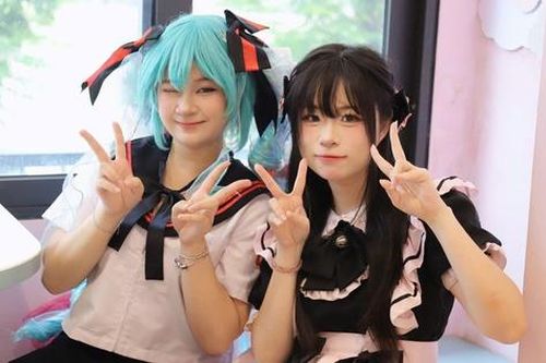 Gen Z thích thú trải nghiệm làm 'cô chủ', 'cậu chủ' tại cà phê cosplay