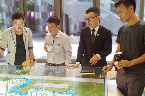Giải pháp nào để kéo giảm giá nhà ở tại TPHCM?