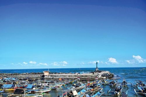 Giữ biển trong tay người