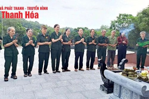 Dâng hương tri ân và gặp mặt cựu TNXP khó khăn