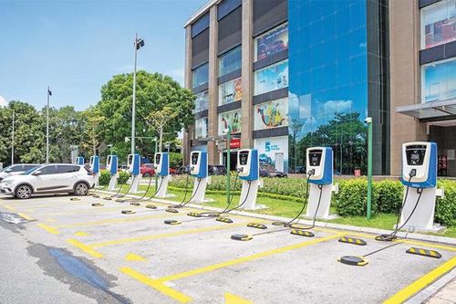 Hà Nội thành lập tổ công tác liên ngành về chuyển đổi xe điện và xây dựng trạm sạc