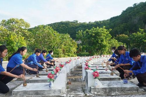 Nhiều hoạt động tri ân của tuổi trẻ vùng biên