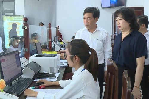 Giám đốc Sở Nội vụ tỉnh Gia Lai Phạm Thị Tố Hải làm việc tại 2 phường An Nhơn Nam và Bình Định
