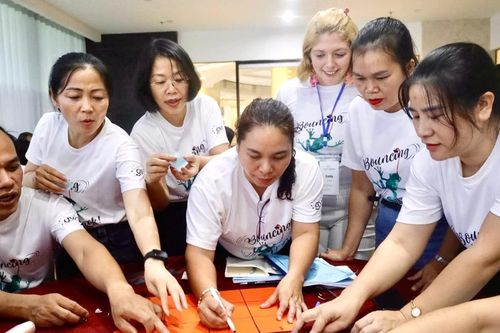Tập huấn, chia sẻ kinh nghiệm giáo dục từ tổ chức quốc tế