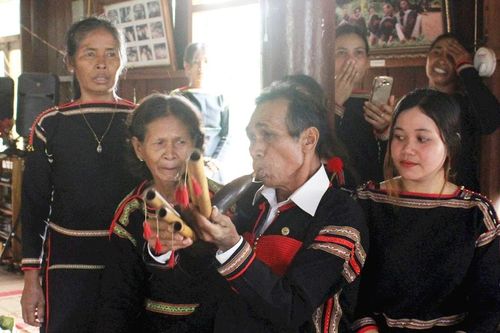 Mượt mà khúc hát Aray