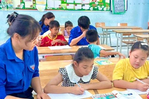 Niềm vui từ những lớp học hè miễn phí