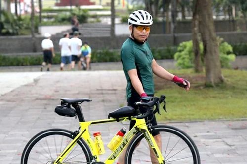 Ngày mới trên Công viên Văn Lang