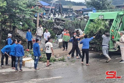 Tà Xùa ra quân lập lại trật tự xây dựng