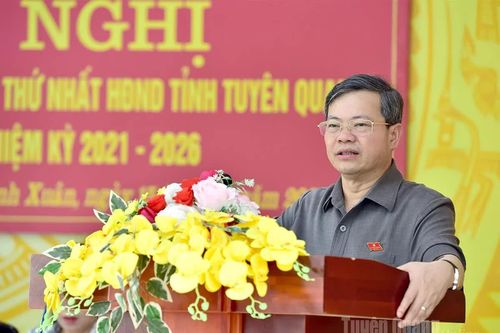 Chủ tịch HĐND tỉnh Nguyễn Văn Sơn tiếp xúc cử tri phường Minh Xuân