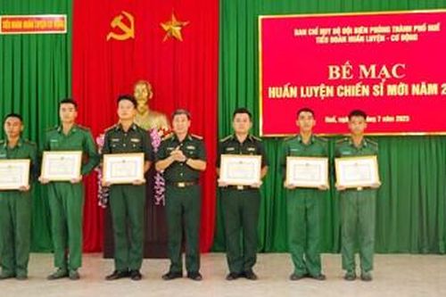 120 chiến sĩ mới nhận nhiệm vụ trên hai tuyến biên giới